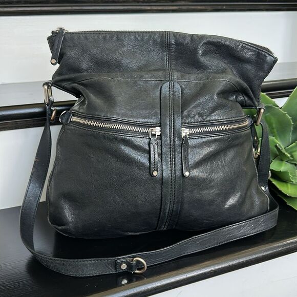 Banana Republic Genuine Leather Crossbody Shoulder Bag Soft Adjustable Strap - Picture 1 of 9